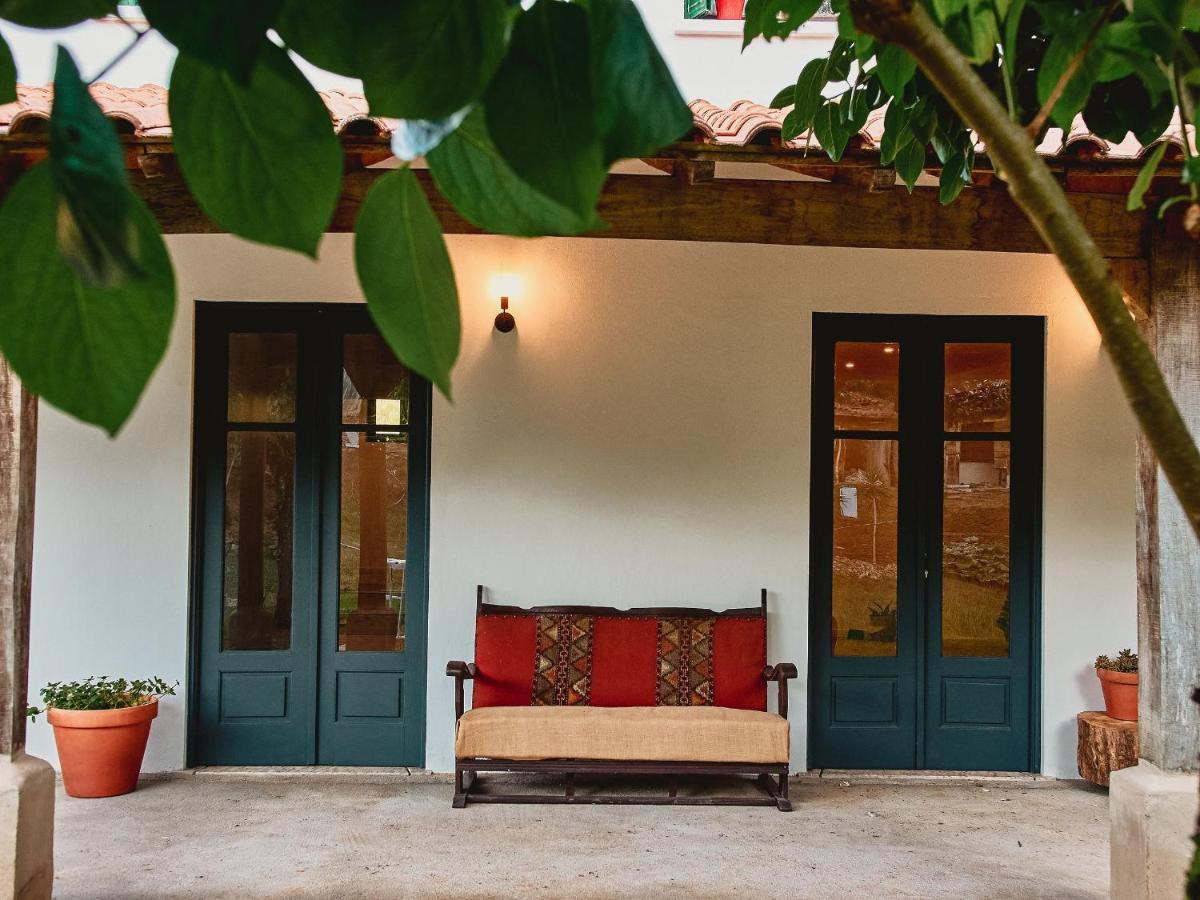 Epicos House, Your Home Away From Home. Nogueira  ภายนอก รูปภาพ