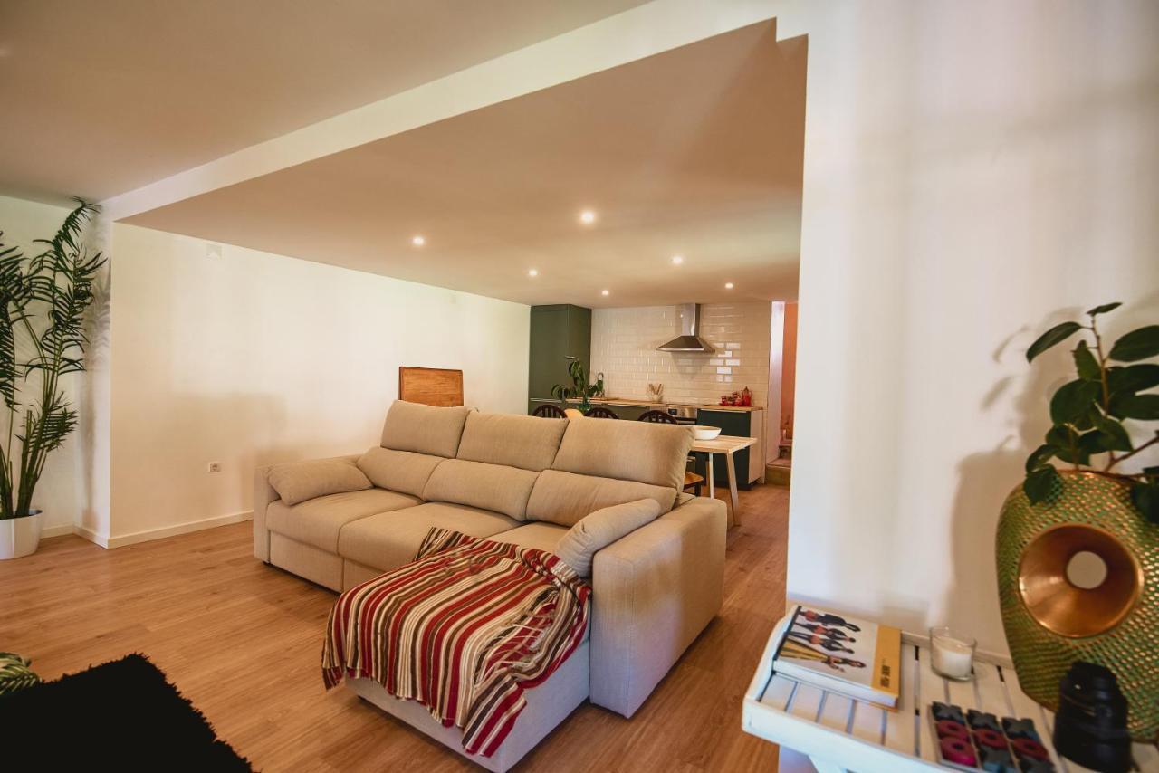 Epicos House, Your Home Away From Home. Nogueira  ภายนอก รูปภาพ